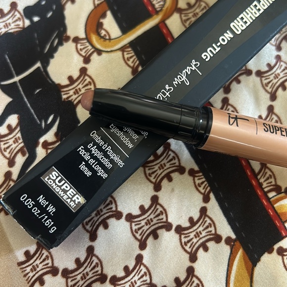 It cosmetics superhero no tug shadow stick - Picture 3 of 3